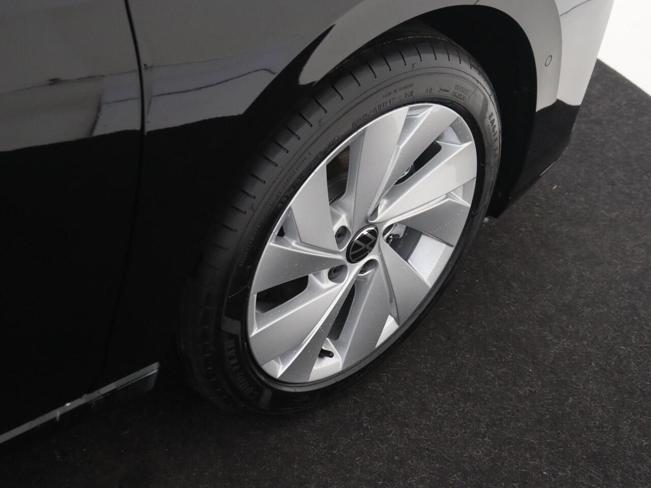 Volkswagen GOLF Variant Life Edition | 'App-Connect' draadloze smartphone integratie | Achterbank in ongelijke delen neerklapbaar incl. middenarmsteun en doorlaadmogelijkheid | Afstandscontrolesysteem (Front Assist)