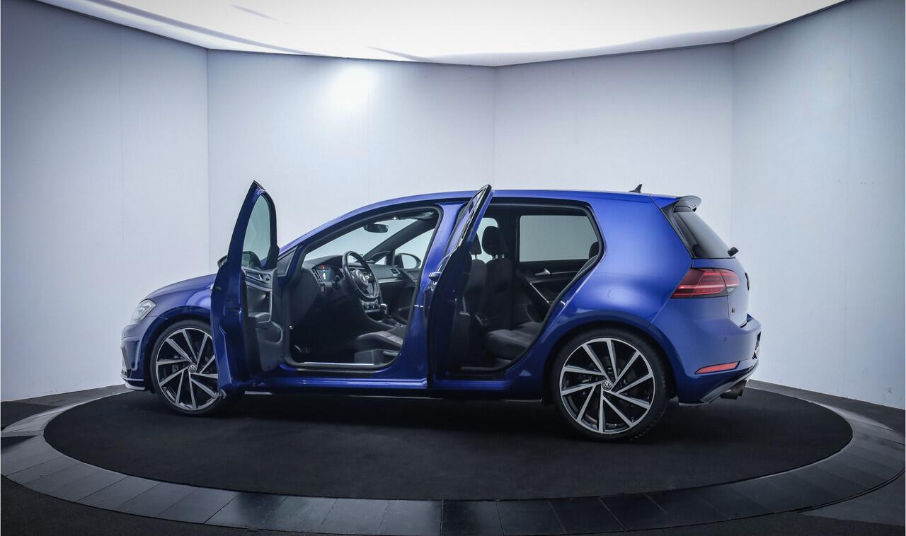 Volkswagen GOLF 2.0T 300Pk R 4Motion AKRAPOVIC/DCC/DIGI.DASH/DYNAUDIO/GR.NAVI/CAMERA/APP.CONN/ADAPTIEF