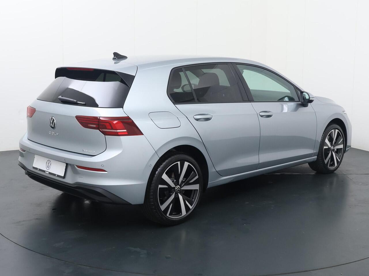 Volkswagen GOLF 8 Life Edition 1.5 eHybrid 150 kW / 204 PK Hatchback DSG