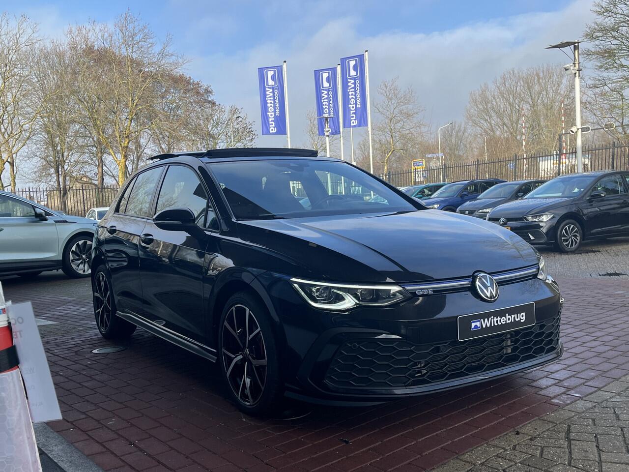 Volkswagen GOLF 1.4 245pk DSG eHybrid GTE / Panorama dak / IQ Led / Camera / Standkachel / Stuur & Stoelverwarming / 17'' LMV