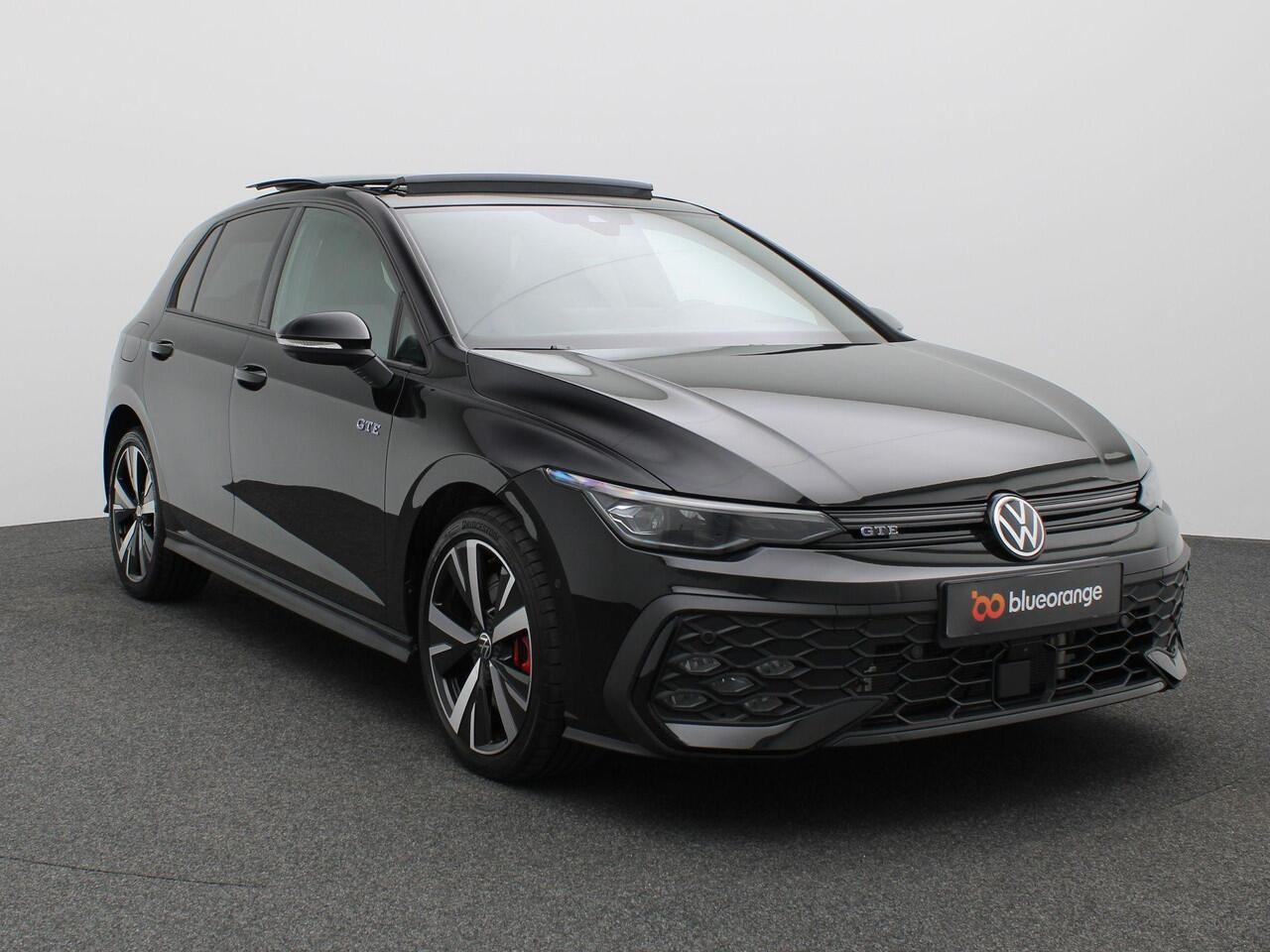 Volkswagen GOLF 1.5 eHybrid GTE 272PK DSG Pano-Schuifdak, Head-Up Display, Trekhaak, Matrix-LED Verlichting, 360gr. Camera, Keyless, Side Assist, Stoel-Stuurverwarming, 18" LM Velgen