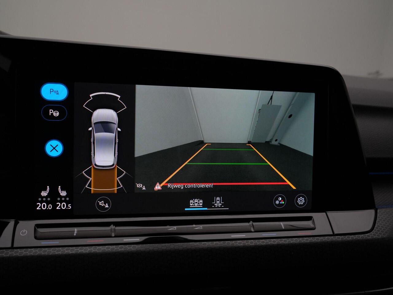 Volkswagen GOLF 1.4 eHybrid 245 pk DSG GTE | Stuur-/stoelverwarming | Achteruitrijcamera | Navigatie | Adaptive Cruise | Keyless Entry