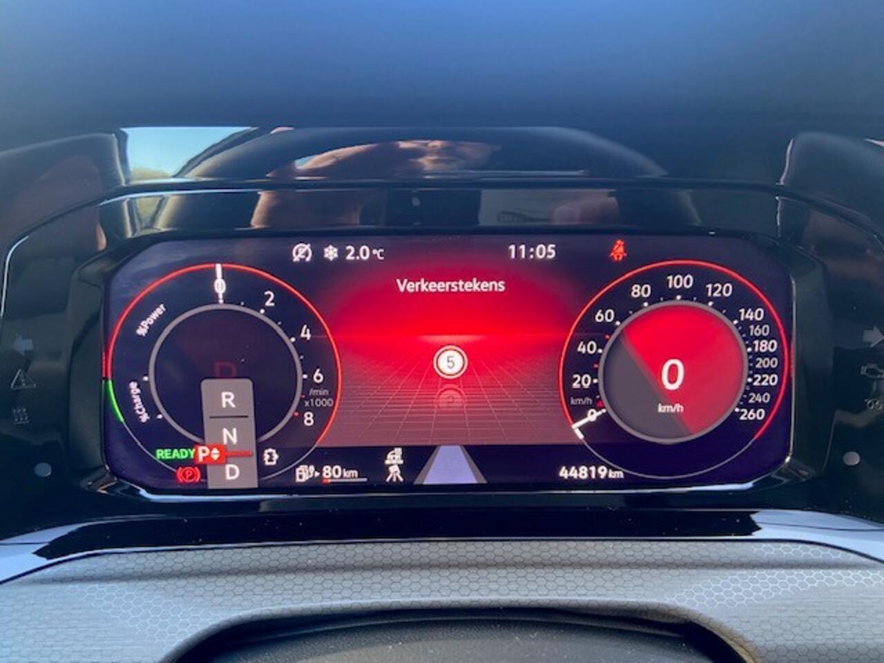 Volkswagen GOLF 1.4 eHybrid 245pk DSG GTE / 18" LMV / Navi / Carplay / Stuur & Stoelverwarming / LED