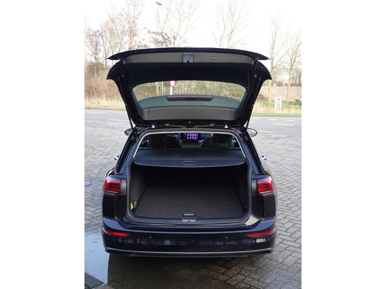 Volkswagen GOLF Variant 1.0 eTSI AUTOMAAT 110PK Life ADAPT. CRUISE | LMV | ECC | PDC