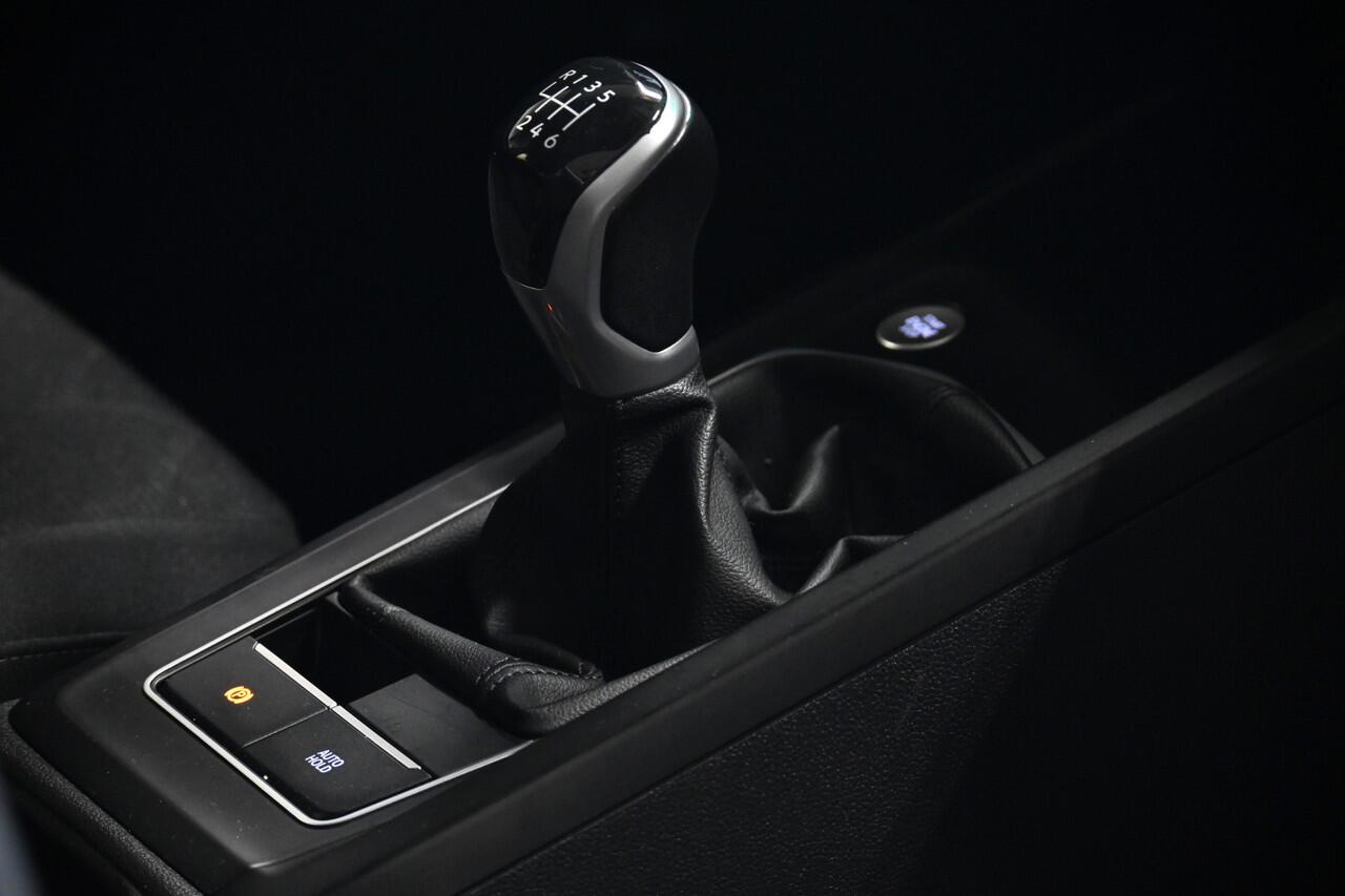 Volkswagen GOLF 1.0 TSI Life Business