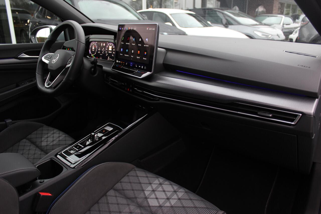 Volkswagen GOLF 1.5 eTSI R-Line Edition / Trekhaak / Panoramadak / 360Camera / Keyless / Matrix LED / 18'' / CarPlay / Stoelverwarming / DAB / ACC