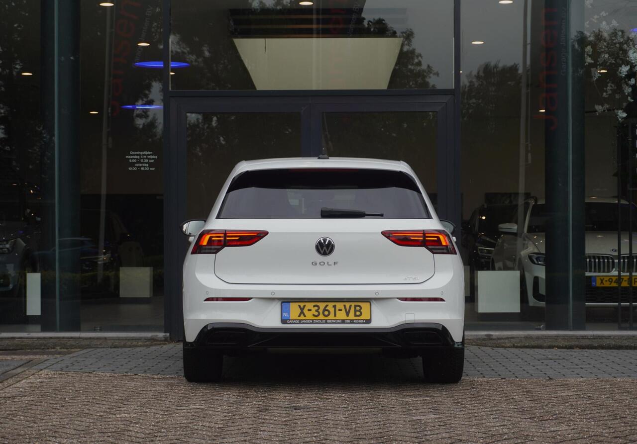 Volkswagen GOLF 1.5 eTSI Style | R-line | Black style | Carplay | Navi | Camera | 18"