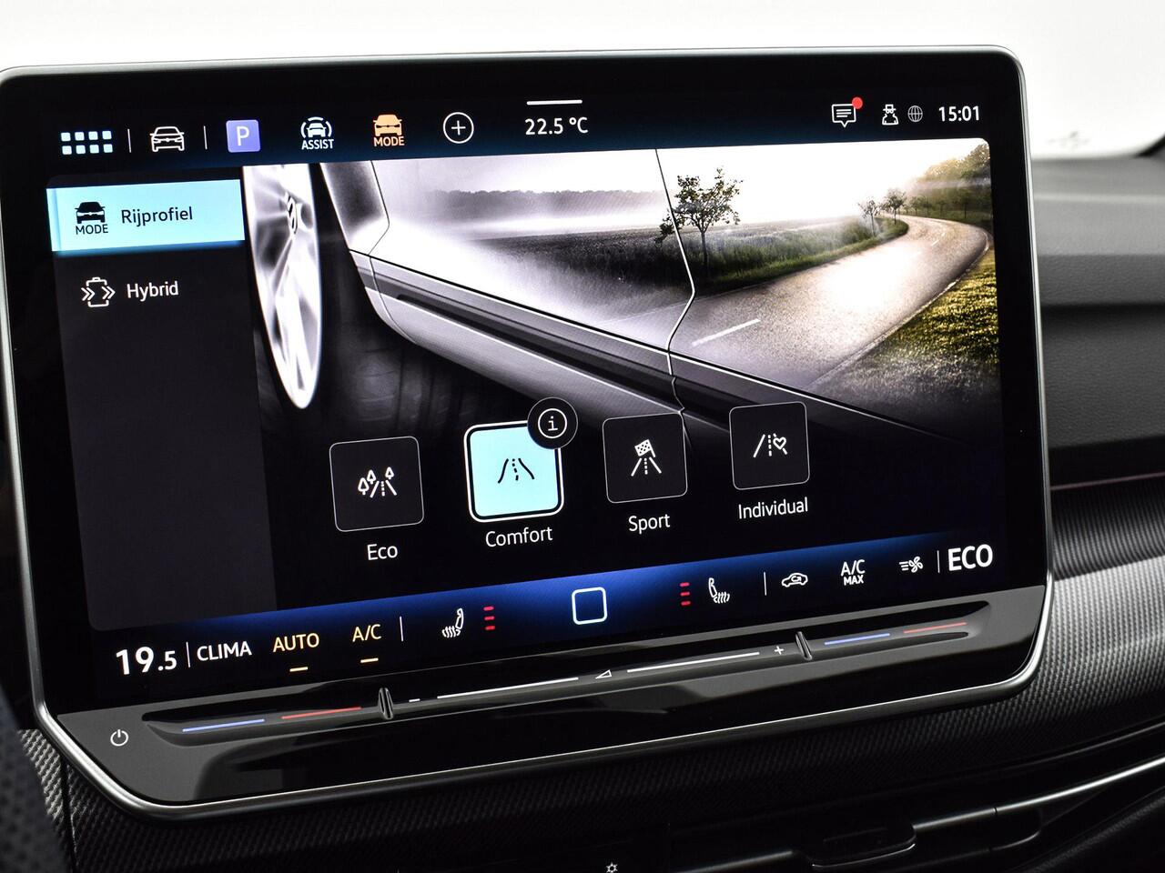 Volkswagen GOLF 1.5 272pk DSG eHybrid GTE · Apple/Android Car Play · Camera · Navigatie · Stoelverwarming · Dodehoek Detectie · Trekhaak · 18'' Inch · Garantie t/m 06-02-2030 of 100.000km