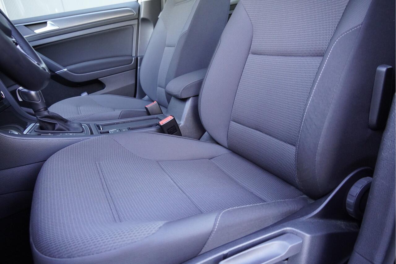 Volkswagen GOLF Variant 1.5 TGI CNG 131PK! Automaat Comfortline BJ2019 Lmv 16" | Led | Pdc | Elek. trekhaak | Climate control | Cruise control | Getint glas