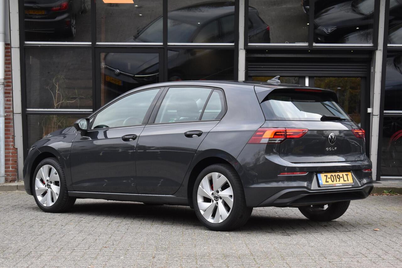 Volkswagen GOLF 1.5 TSI Life Business Lane ACC Keyless StuurVerw. Stoelvw