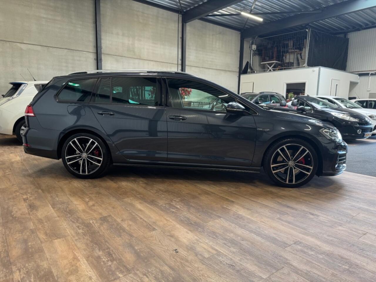 Volkswagen GOLF 2.0 TDI GTD / PANO / Virtual Cockpit / Camera / ACC /