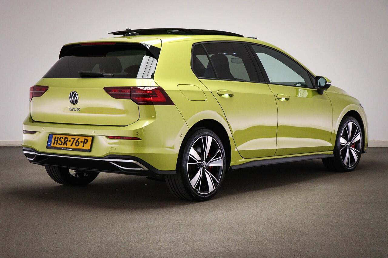 Volkswagen GOLF 1.4 eHybrid GTE | PANORAMADAK | WINTER / ASSISTENTIE- PACK | IQ LIGHT | CAMERA