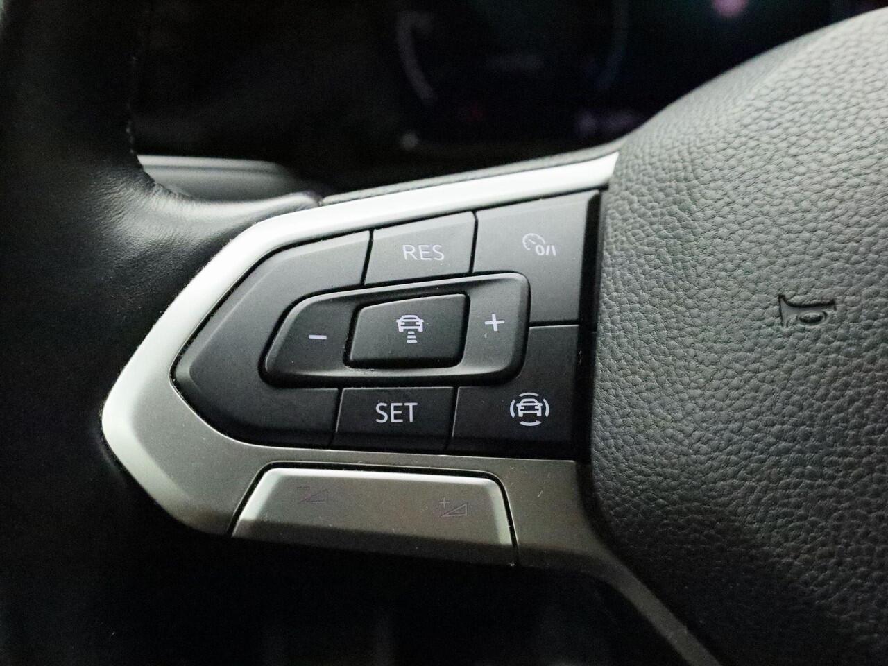 Volkswagen GOLF 1.5TSI/150PK Style · Navigatie · Camera + Parkeersensoren · Stoel- & stuurverwarming