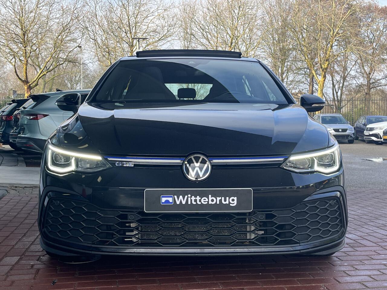 Volkswagen GOLF 1.4 245pk DSG eHybrid GTE / Panorama dak / IQ Led / Camera / Standkachel / Stuur & Stoelverwarming / 17'' LMV