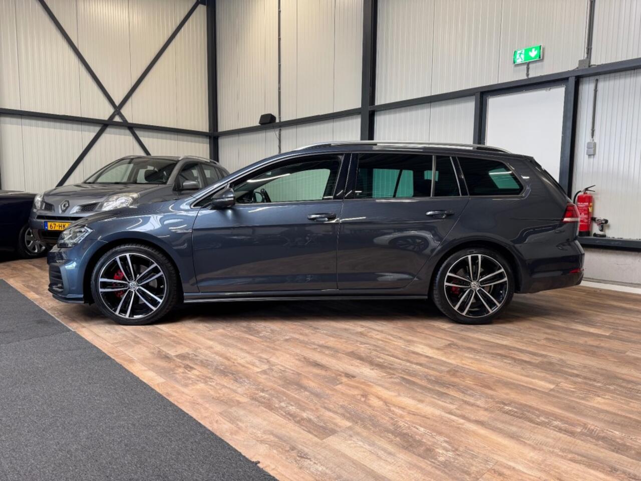 Volkswagen GOLF 2.0 TDI GTD / PANO / Virtual Cockpit / Camera / ACC /