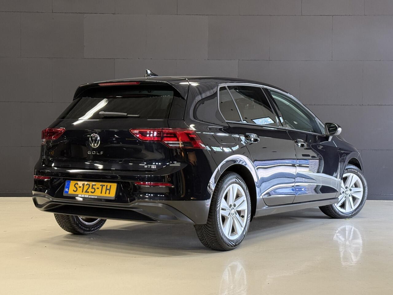 Volkswagen GOLF 1.5 eTSI Life Business | Apple Carplay | Elek. stoelen | Draadloze tel. lader