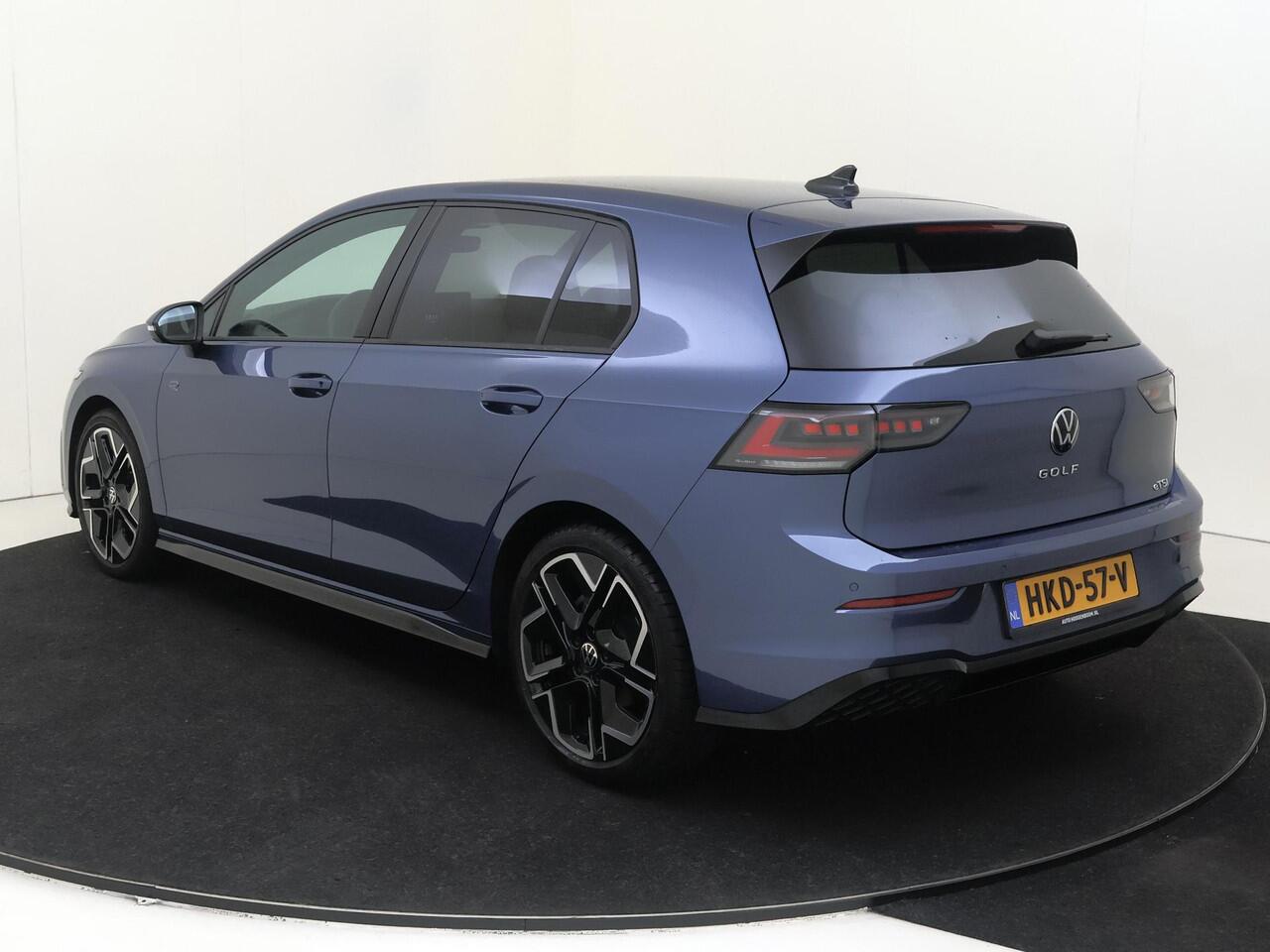 Volkswagen GOLF 1.5 eTSI R-Line Edition 1.5 eTSI R-Line | Navigatie | Parkeersensoren | Adaptieve cruise control | Sfeerverlichting | CarPlay | Draadloze telefoonlader |