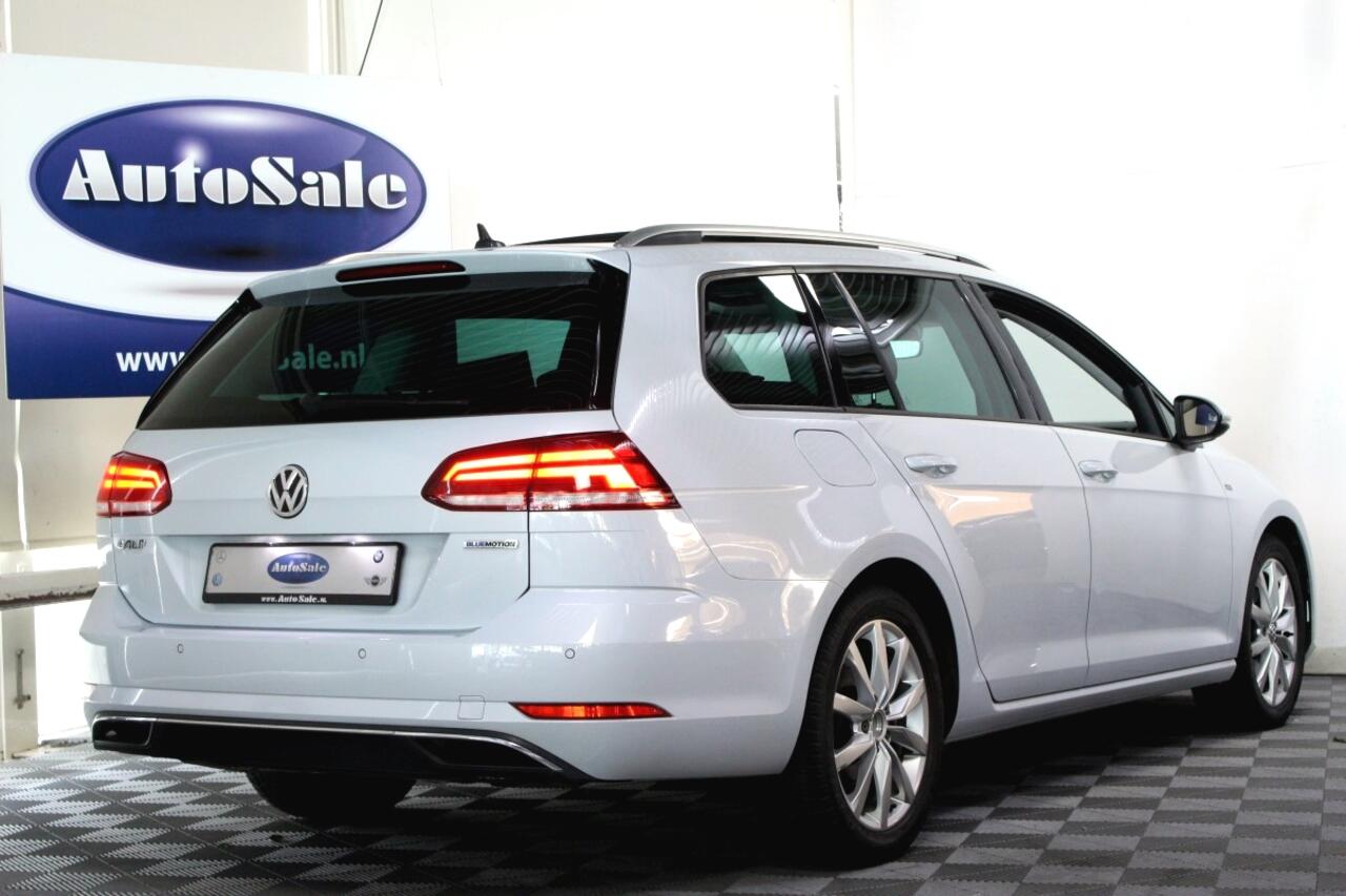 Volkswagen GOLF Variant 1.5 TSI DSG Highline PANO VIRTUAL CARPL ACC STUURVW '19