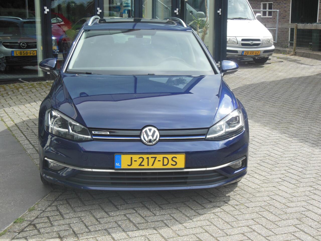 Volkswagen GOLF Variant 1.5 TSI Comfortline Business Staat in De Krim