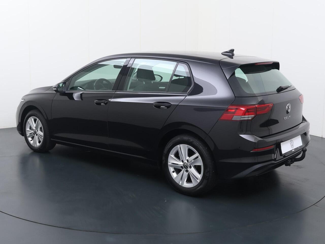 Volkswagen GOLF 1.0 TSI Life | 110 PK | Trekhaak | Adaptive cruise control | Apple Carplay/Android Auto |