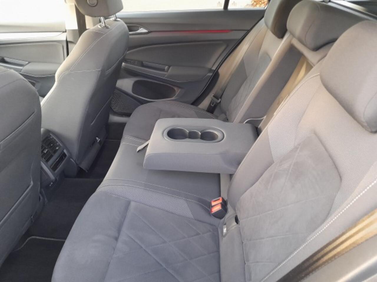 Volkswagen GOLF 1.5 TSI VARIANT BUSINESS IQ-LIGHT TREKHAAK VIRTUAL DASHB. MEMORY