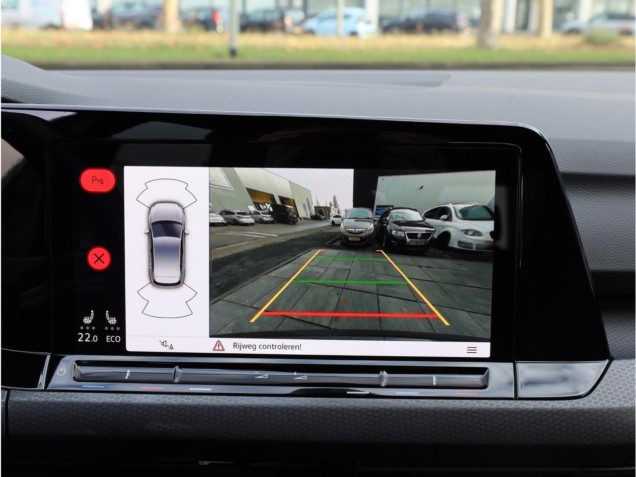 Volkswagen GOLF GTE 245PK | Achteruitrijcamera | Stoel&Stuurverwarming | Carplay/Android | 18"Inch |