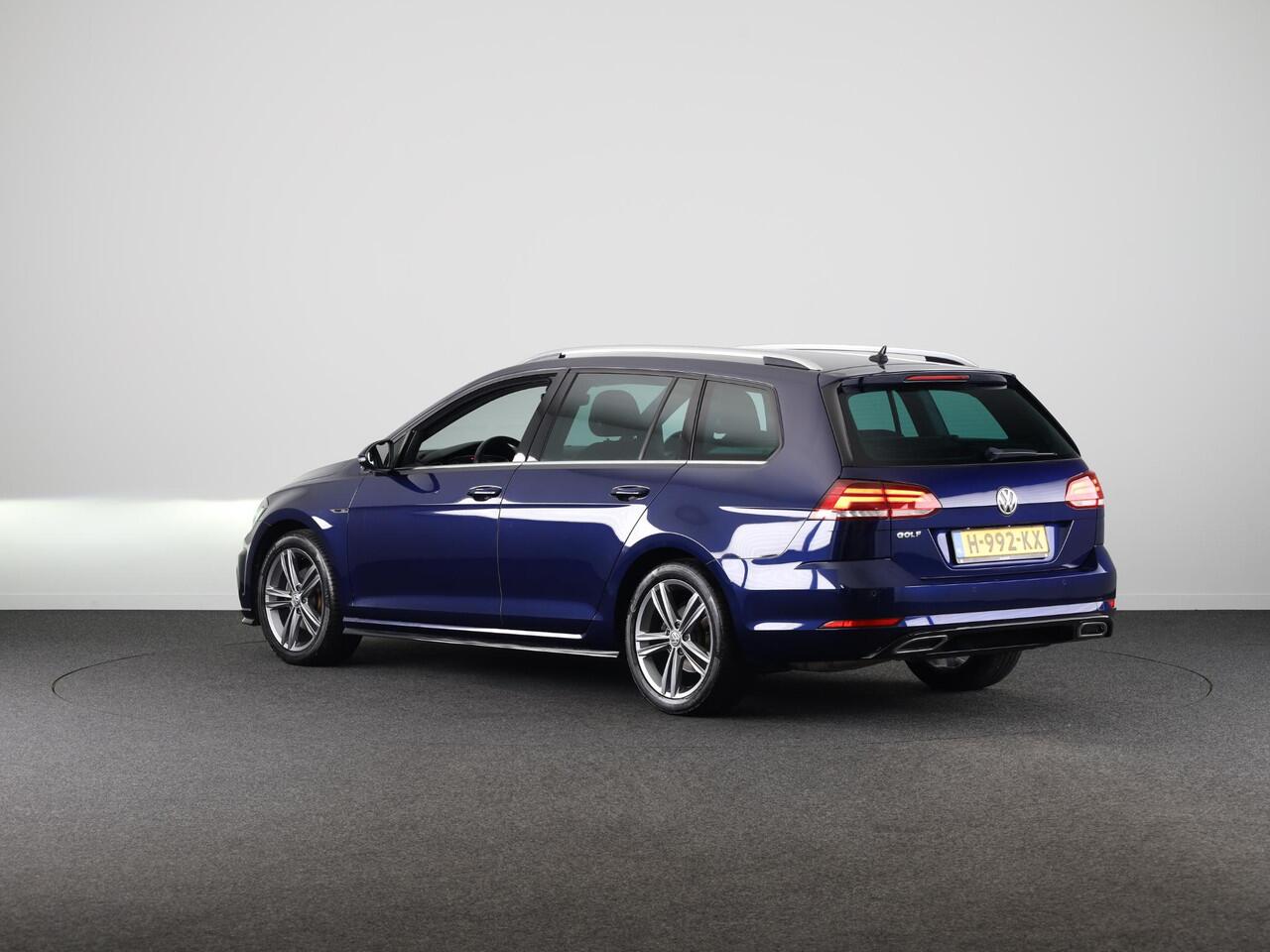 Volkswagen GOLF Variant 1.5 TSI Highline Business R 150 pk Automaat | Navigatie | Parkeersensoren | Achteruitrijcamera | Adaptieve cruise control | R-Line |