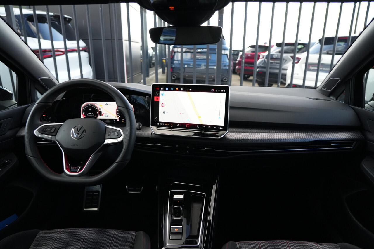 Volkswagen GOLF 2.0 TSI GTI 265pk Panoramadak/HarmanKardon/Camera