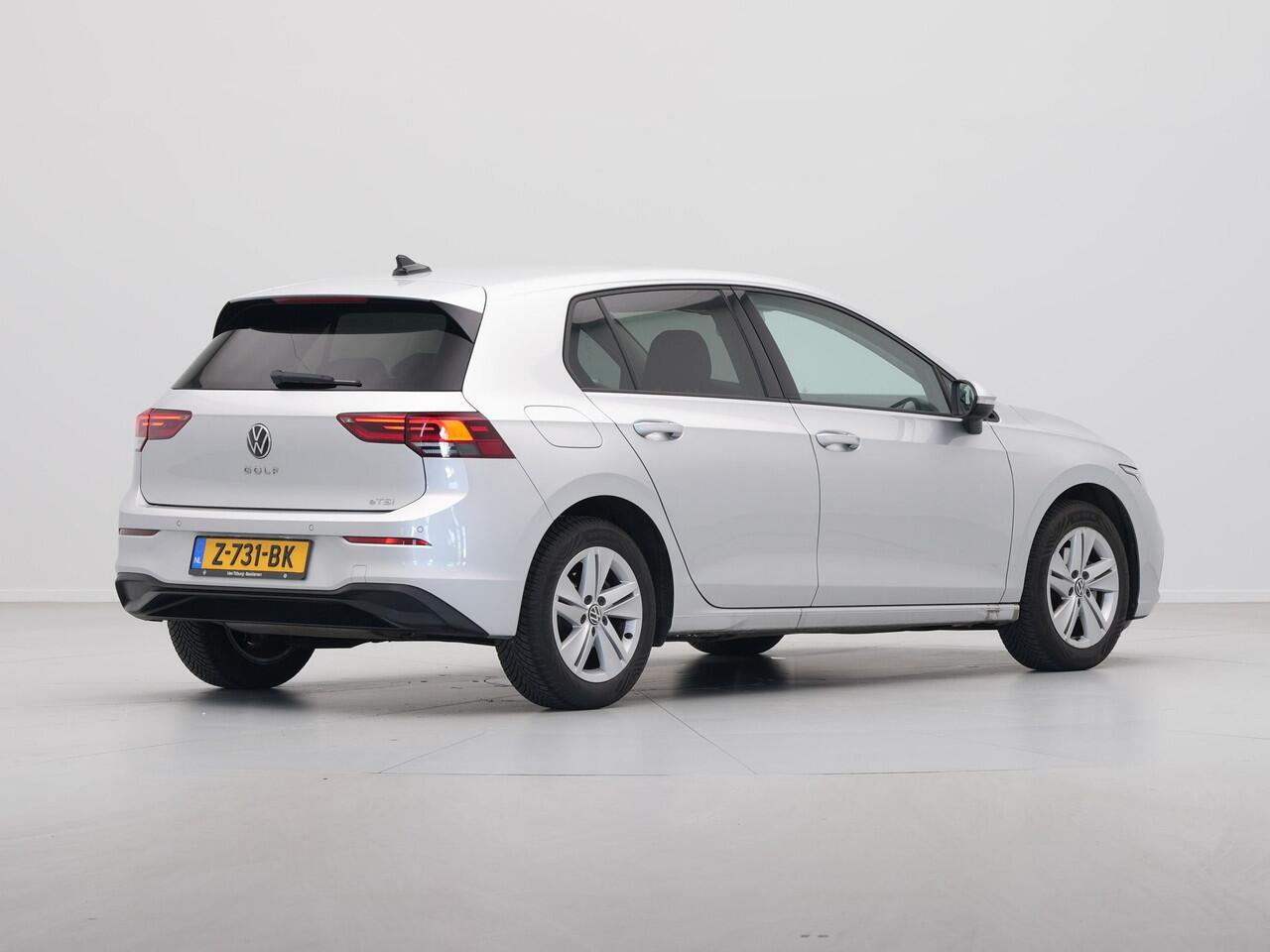 Volkswagen GOLF 1.0 eTSI 110pk DSG Life Business Navigatie Stoel/Stuurverwarming Massage Acc Pdc 65
