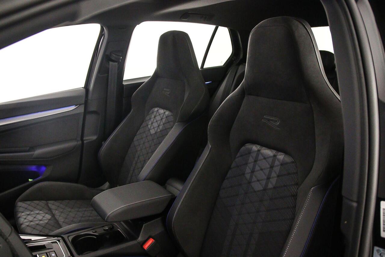 Volkswagen GOLF R-Line Edition 1.5 eTSI 150pk DSG Automaat Panoramadak, LED matrix koplampen, Harman Kardon audio, Adaptive cruise ontrol, Achteruitrijcamera