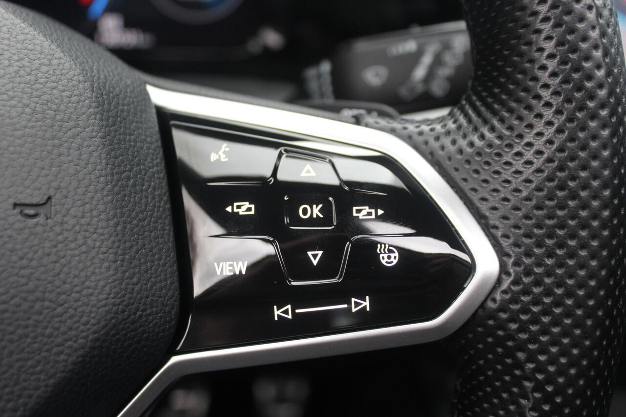 Volkswagen GOLF 1.4 eHybrid GTE - CARPLAY - PANODAK - 18 INCH - FULL LED - VIRT. COCKPIT -