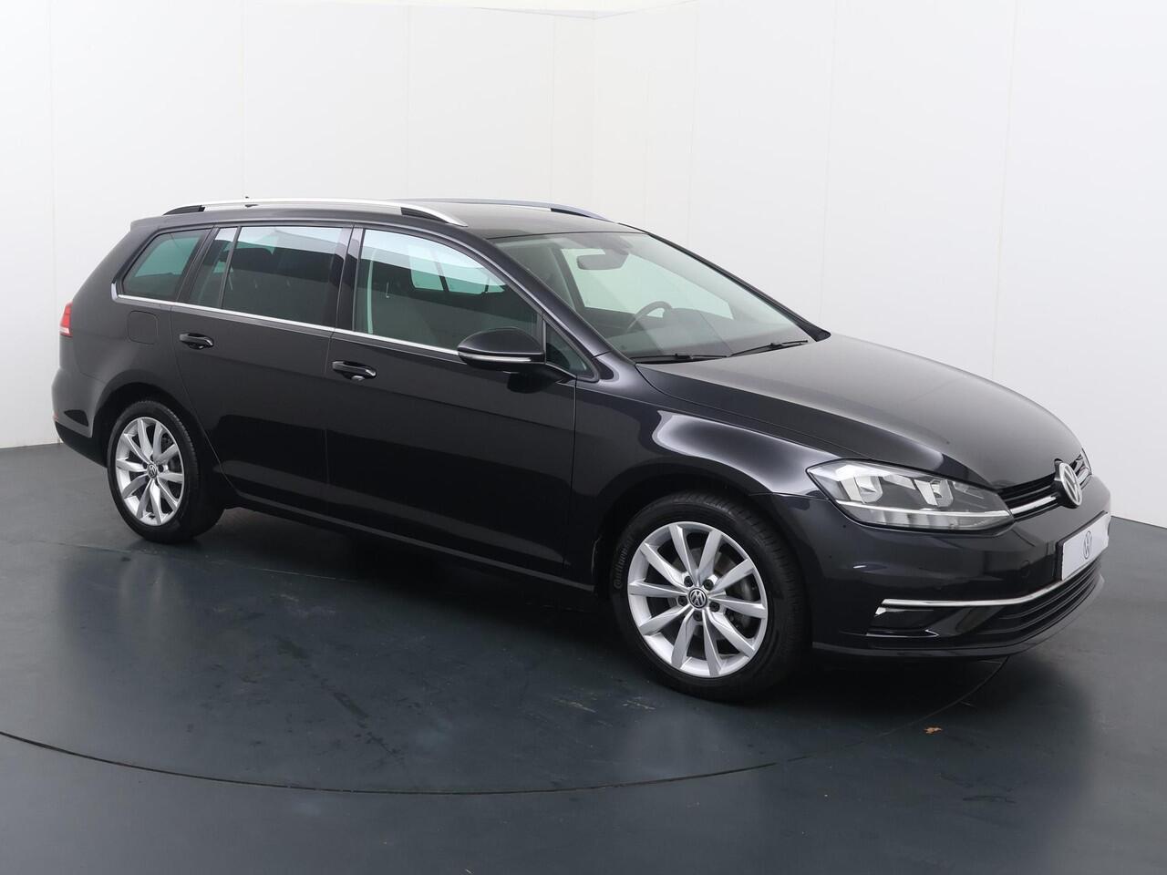 Volkswagen GOLF Variant 1.0 TSI Highline | 115 PK | Adaptive cruise control | LED verlichting | Verwarmde voorstoelen |