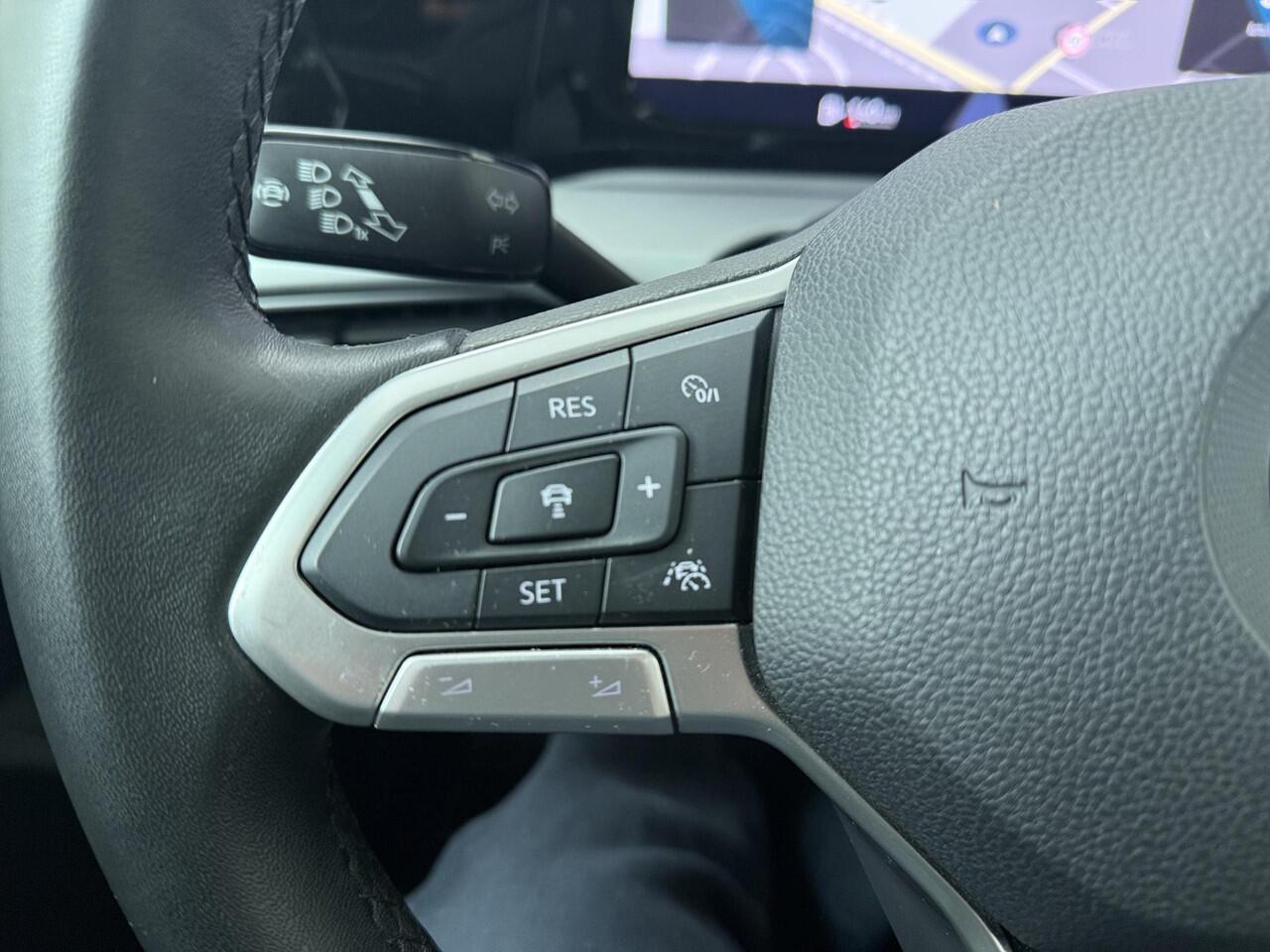 Volkswagen GOLF Variant 1.5 TSI Life Business | 130 PK | Climate control | Achteruitrijcamera | Apple Carplay/Android Auto |