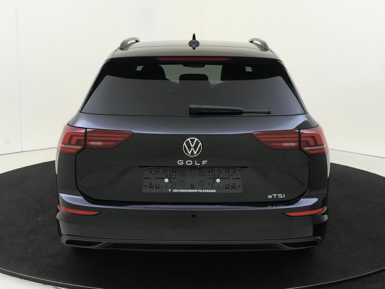 Volkswagen GOLF Variant Life Edition | 'App-Connect' draadloze smartphone integratie | Achterbank in ongelijke delen neerklapbaar incl. middenarmsteun en doorlaadmogelijkheid | Afstandscontrolesysteem (Front Assist)