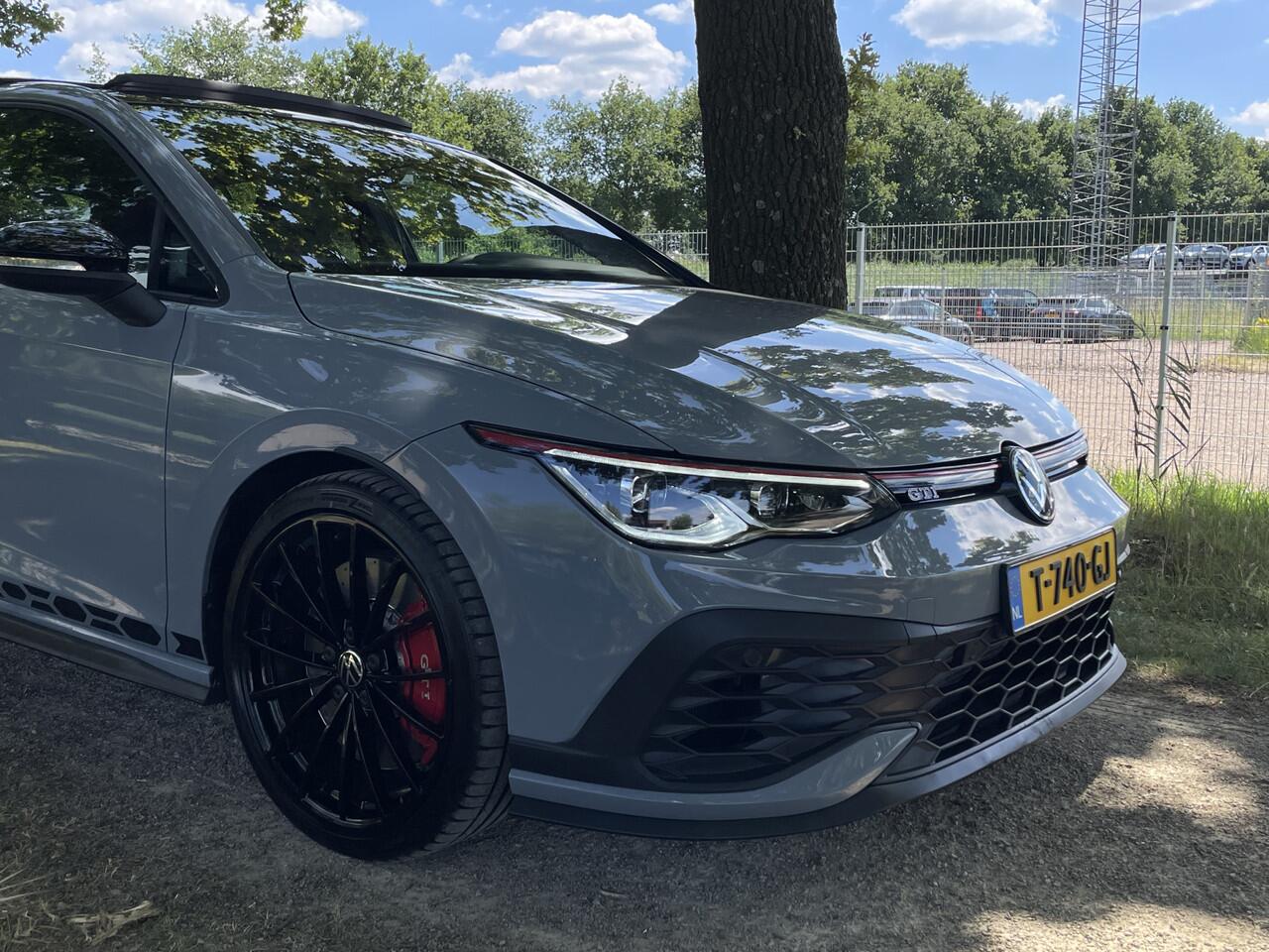 Volkswagen GOLF 2.0 TSI GTI ClubSport 45 Jahre | 301 pk | Achteruitrijcamera | Stoel/stuur verwarming | Cruise adaptief |