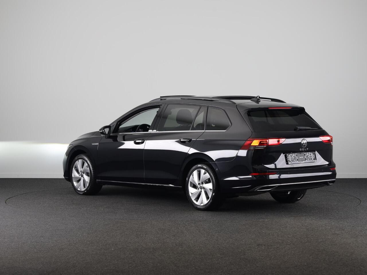 Volkswagen GOLF Variant 1.5 TSI Style 150 pk | Navigatie via App | Panoramadak | Parkeersensoren (Park assist) | Stoelverwarming | Apple Carplay/Android Auto |