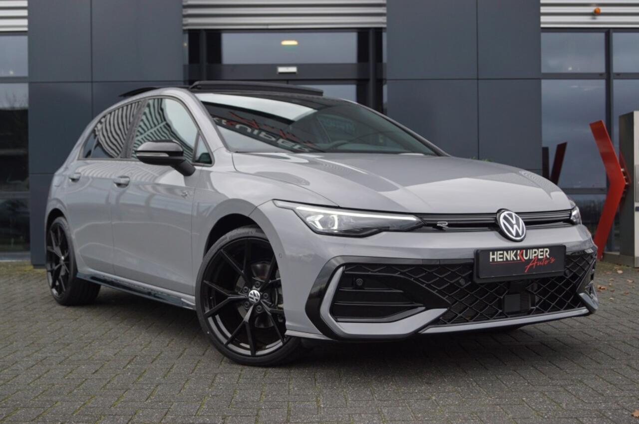 Volkswagen GOLF R-line 1.5 eTSI 150pk DSG facelift Black style/Panodak /Trekhaak wegklb./IQ Matrix LED /Head-up