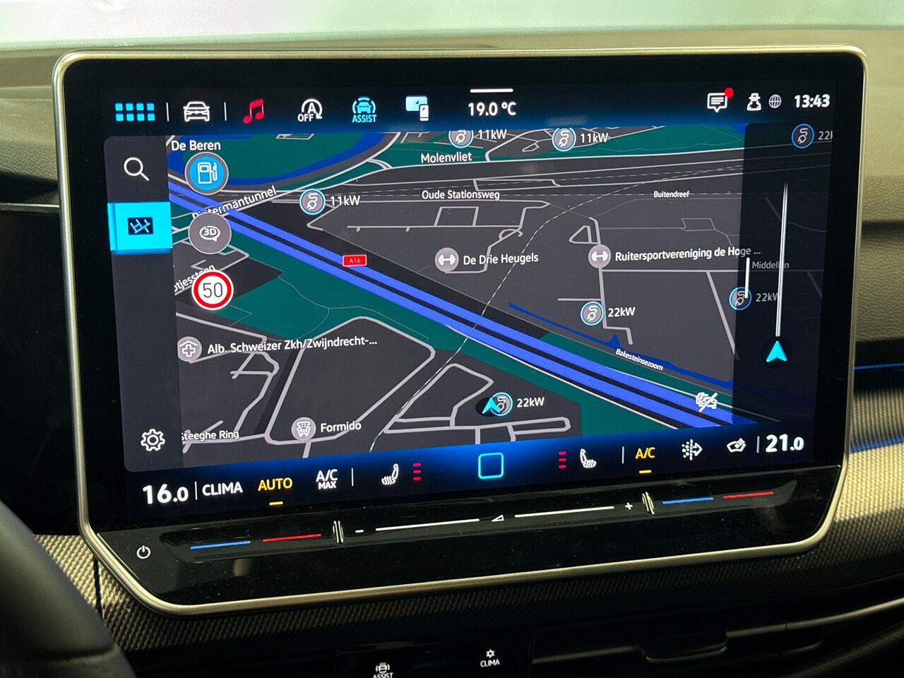 Volkswagen GOLF Variant 1.5 150pk eTSI R-Line Edition Achteruitrijcamera | Parkeersensoren | Adaptive cruise control