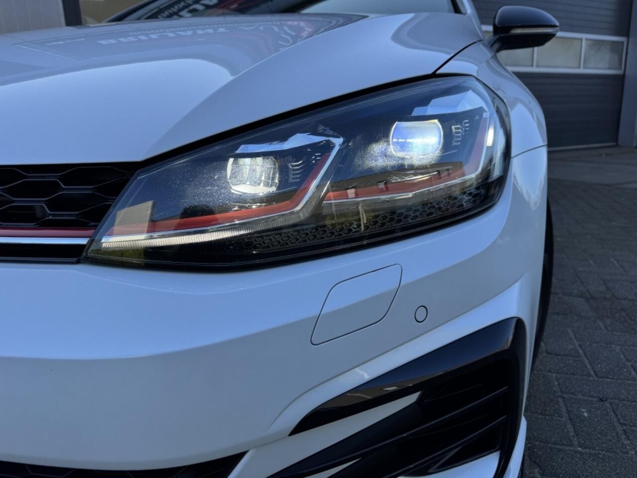 Volkswagen GOLF GTI Tcr