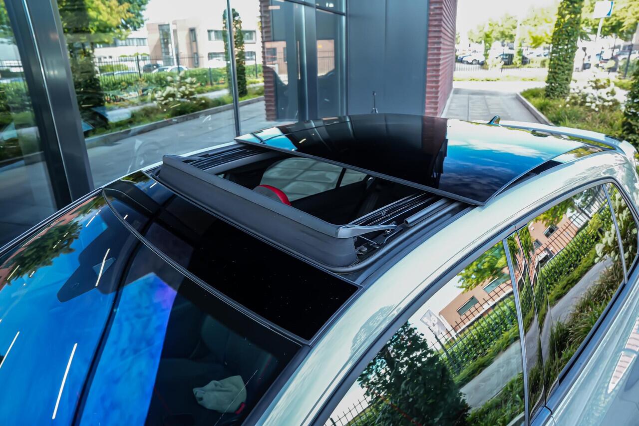 Volkswagen GOLF GTI Clubsport 45Jahre 2.0 300pk TSI |Akrapovic|panoramadak|parkeercamera|IQ Light|blind spot|ACC|stoelverwarming|19"|