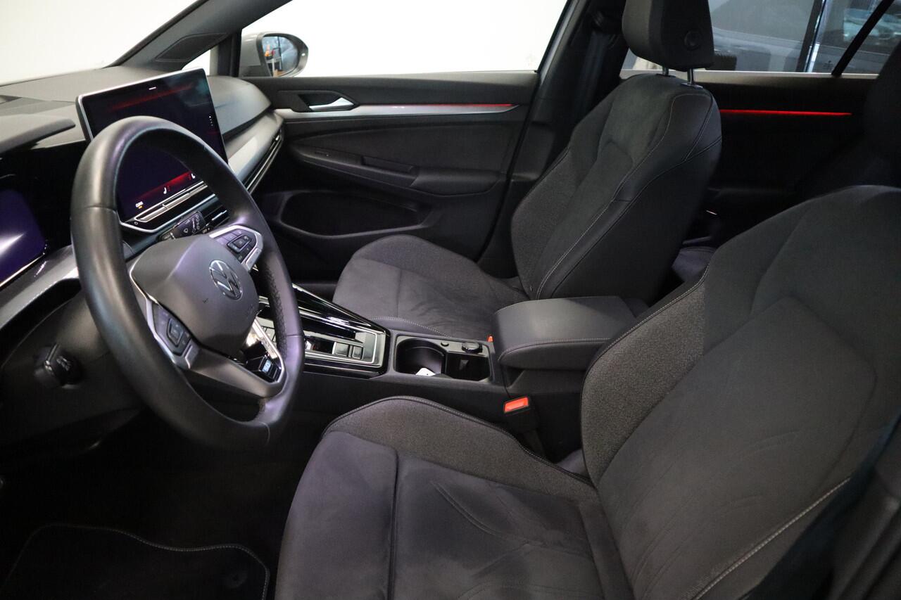 Volkswagen GOLF 1.5 eTSI 50 Edition IQ-Light Head-up Panoramadak