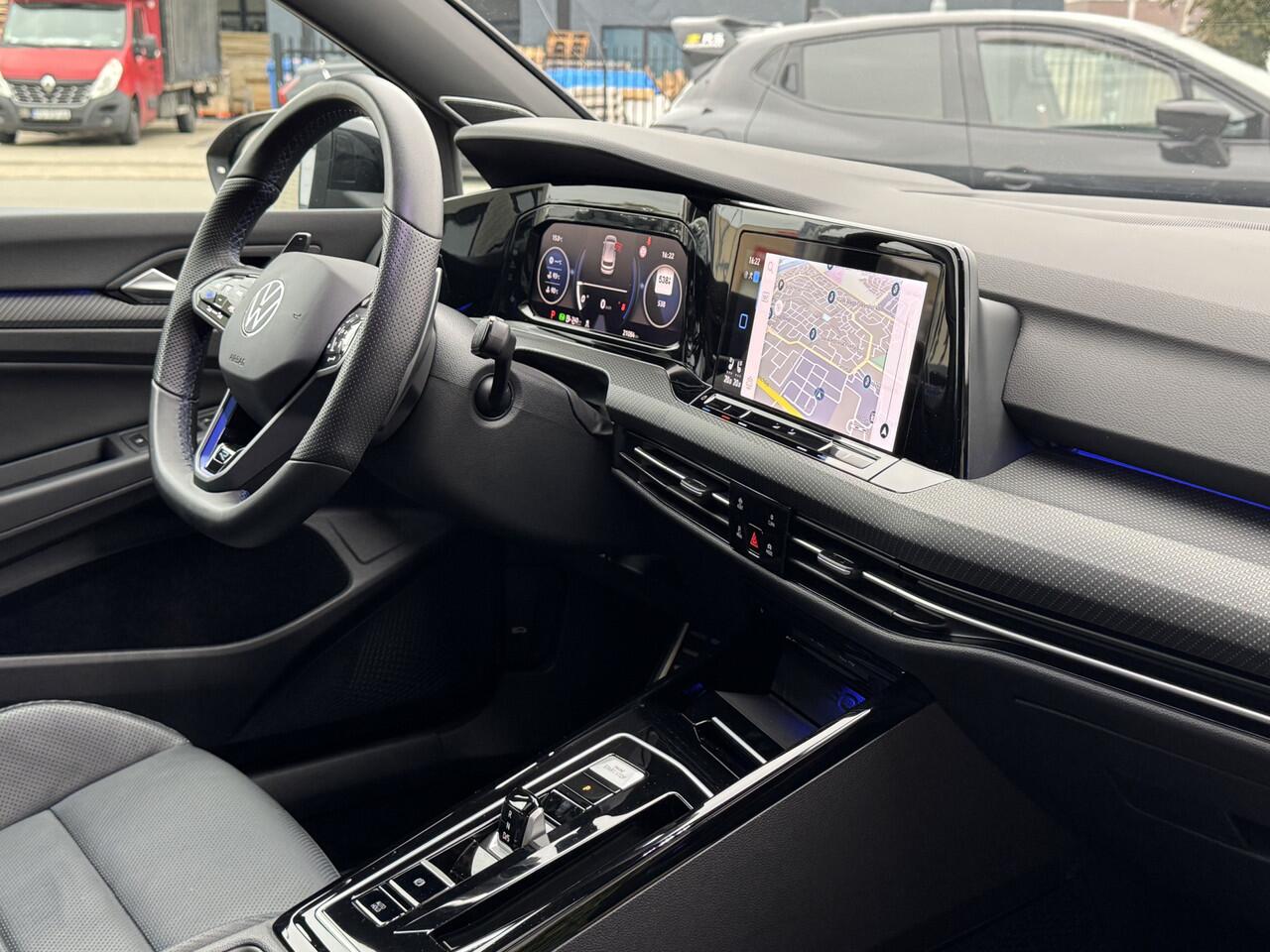 Volkswagen GOLF 8 R R20 Performance 2.0 TSI 320pk 4Motion DSG / Aut. IQ Leder Harman Kardon Driftmodus Pano 21dkm!!