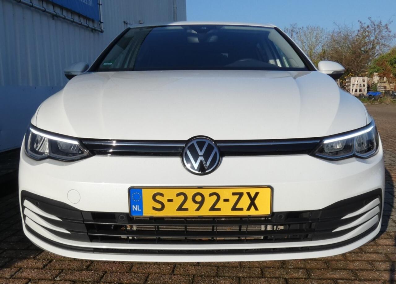 Volkswagen GOLF 1.5 eTSI R-LINE BNS Automaat,ACC,Led,Navi,APPLE