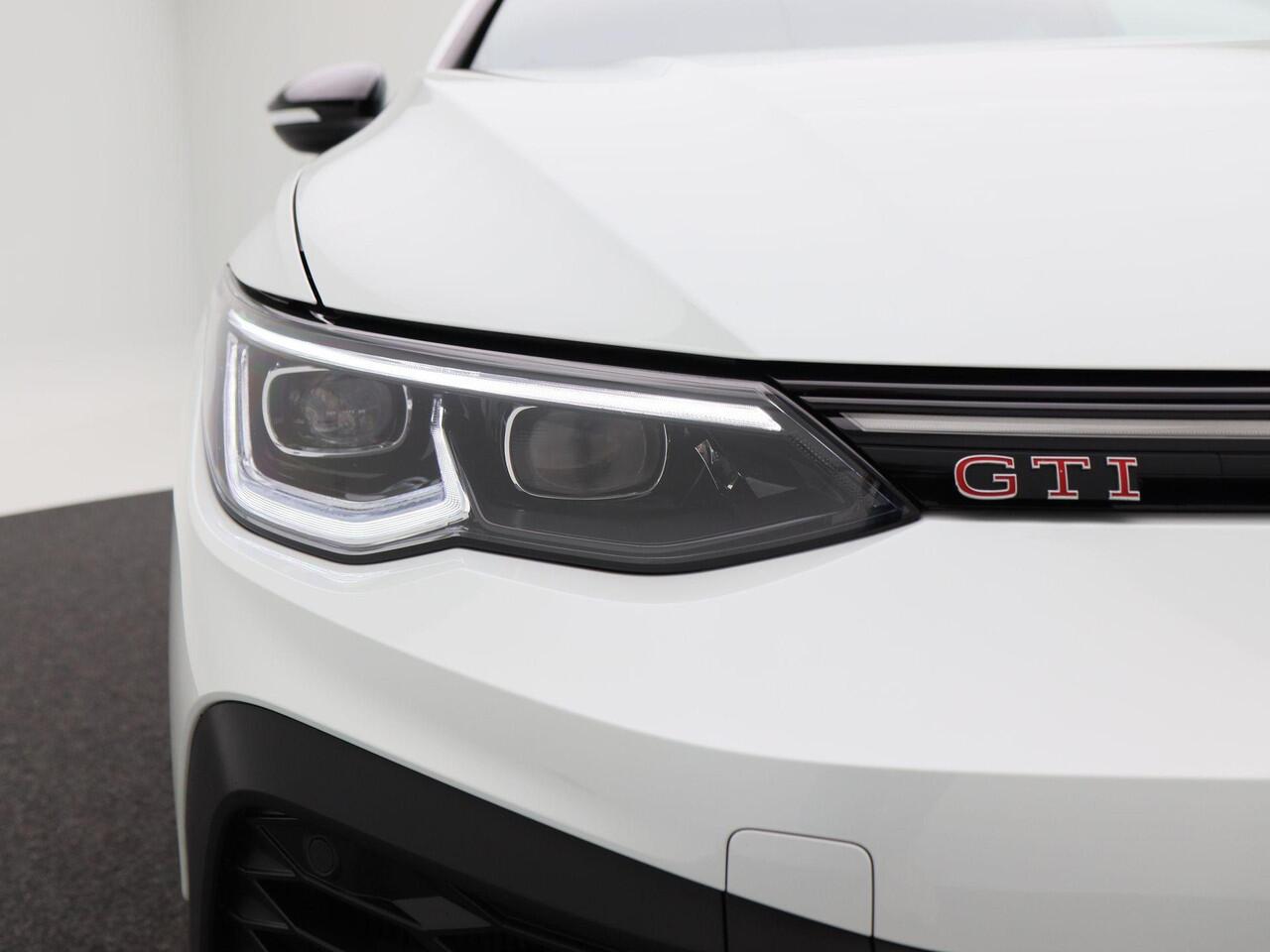 Volkswagen GOLF 2.0 TSi 300 Pk GTi Automaat Clubsport | Panorama Dak | Camera | Digitale Cockpit | Leer/Alcantara | Full Led | Navigatie | 19 Inch | 31.192 Km!!