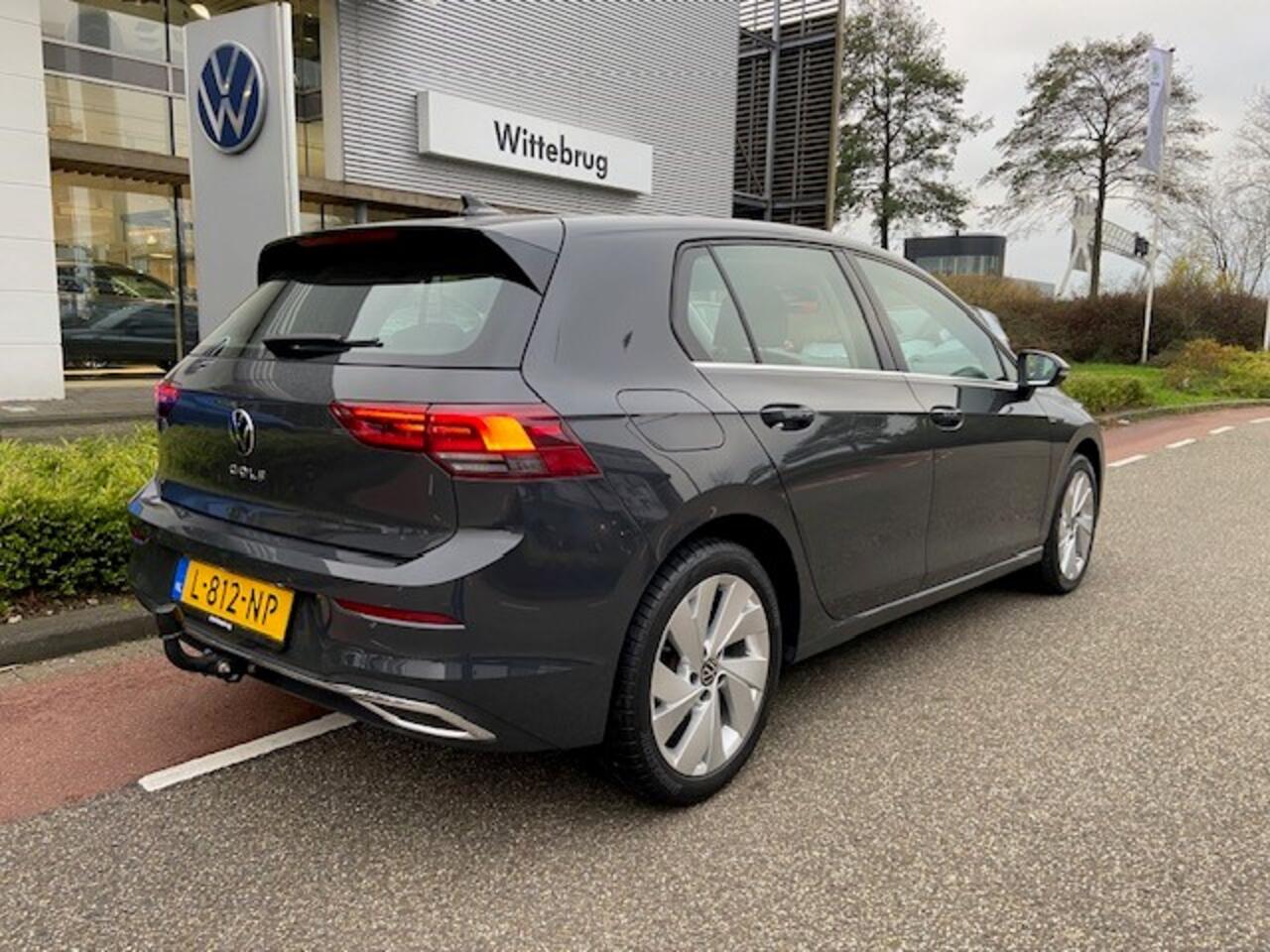 Volkswagen GOLF 1.5 TSI Style / APP.Connect / 17"LMV / Elektr. bestuurdersstoel