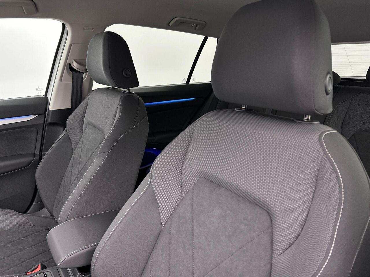 Volkswagen GOLF Variant 1.5 eTSI Life Business DSG7 130pk