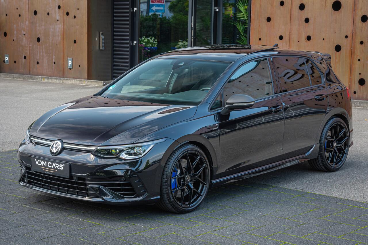Volkswagen GOLF R 2.0 TSI R 4Motion | AKRAPOVIC | STAGE 2 | IQ.DRIVE | PANO | PERFORMANCE |