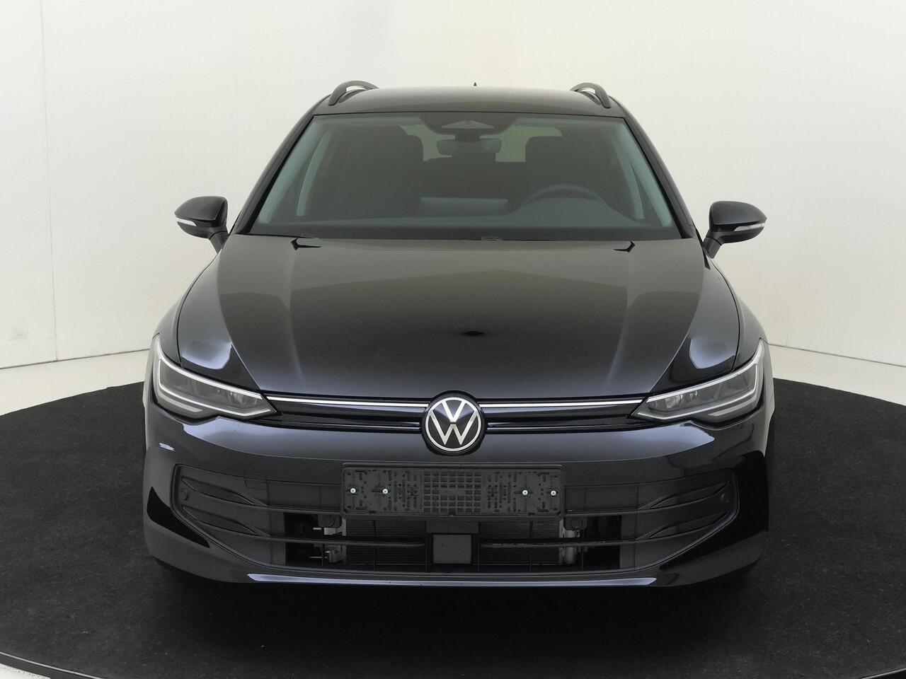 Volkswagen GOLF Variant Life Edition | 'App-Connect' draadloze smartphone integratie | Achterbank in ongelijke delen neerklapbaar incl. middenarmsteun en doorlaadmogelijkheid | Afstandscontrolesysteem (Front Assist)