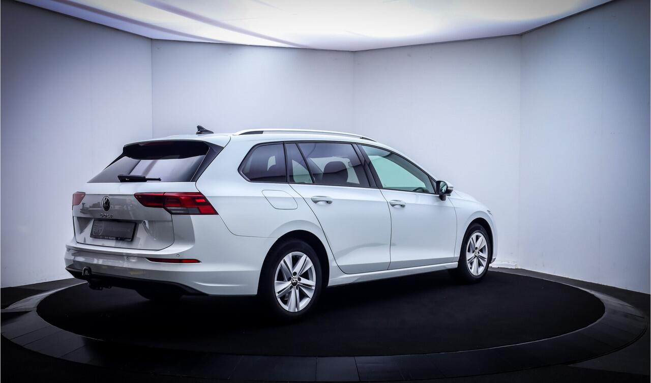 Volkswagen GOLF Variant 1.0TSI LIFE LED | CAMERA | STUUR+STOELVERW | CARPLAY | ACC | DAB | CLIMA | TREKHAAK | PDC V+A | LMV