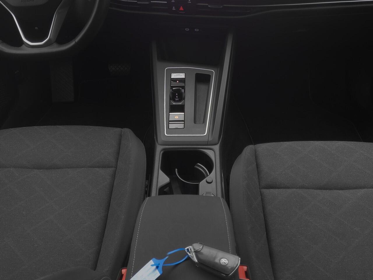 Volkswagen GOLF Variant 1.0 eTSI Life | ADAPTIVE | STOEL- EN STUURVERW.